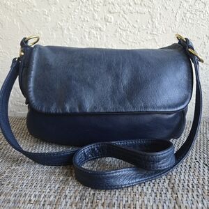 90s SAS San Antonio Shoemakers Navy Leather Flap Crossbody Bag Made USA